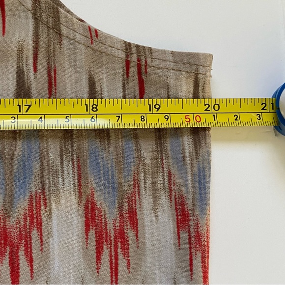 Chico's Easy wear Tank Top Size 2 12 Sleeveless Blouse Aztec Geometric Red Blue - Picture 4 of 15